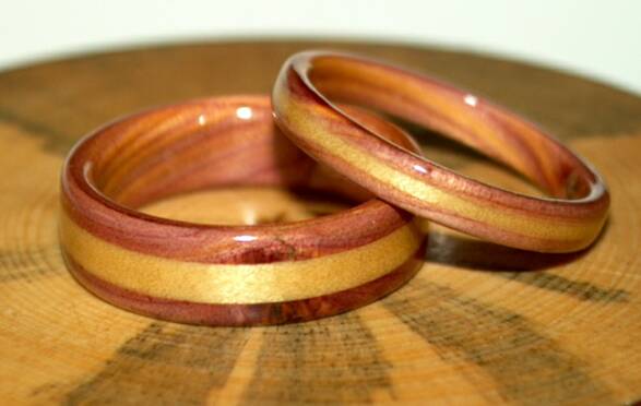 Juniper Heart Wood RingsWith Sitka Spruce Bands