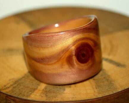 juniper heart wood ring with natural knot